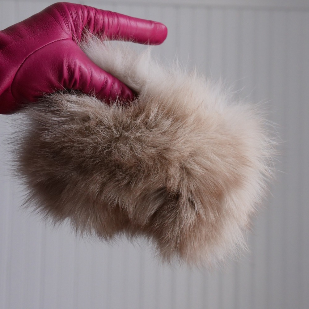 Super floofy fluffy vintage fur envelope/tiny bag‎